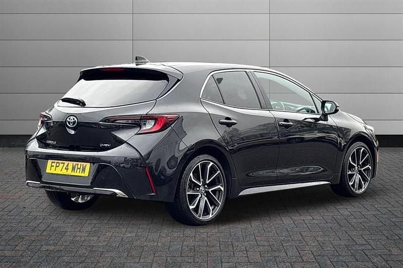 Used Toyota Corolla 140 HP (102 kW) 2024 Black Hatchback