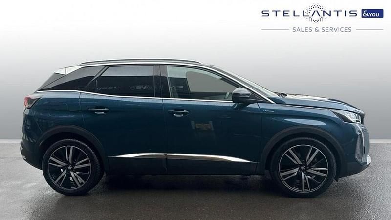 Used Peugeot 3008 Premium 222 HP (163 kW) 2022 SUV
