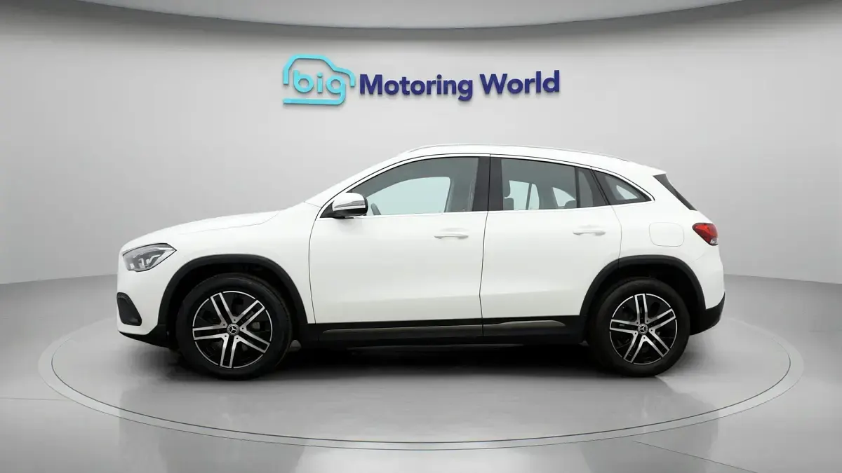 Used Mercedes GLA200 Premium Plus 163 HP (119 kW) 2020 White SUV