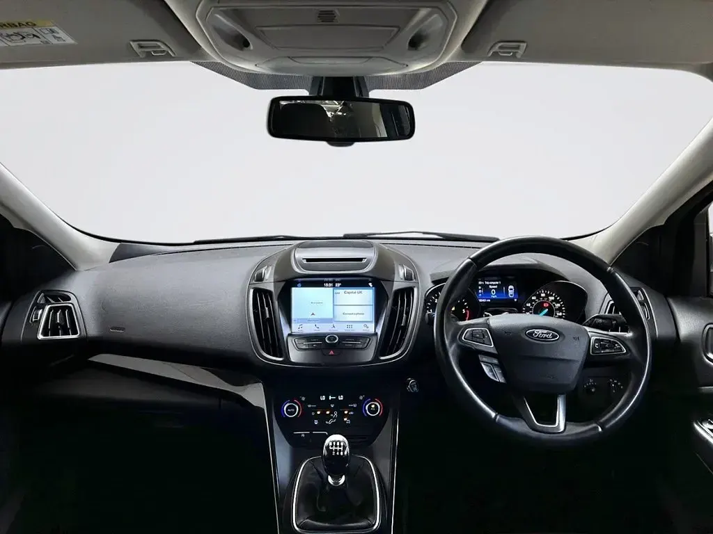 Usado Ford Kuga Titanium 180 CV (132 kW) 2018 Plateado SUV