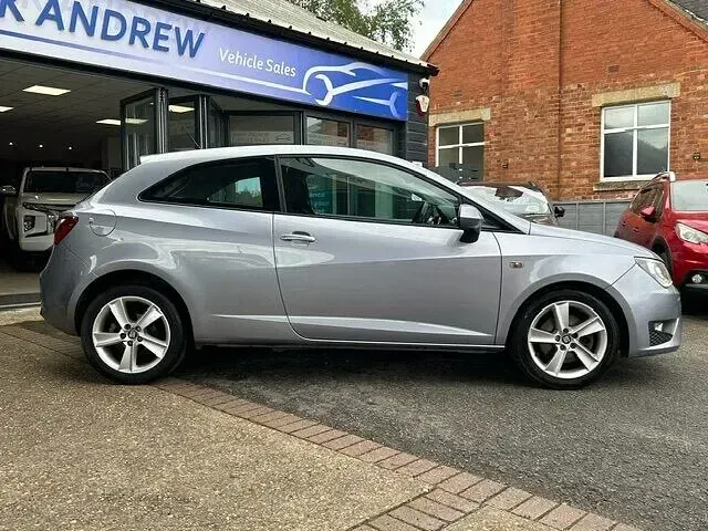 Usado Seat Ibiza FR 90 HP (66 kW) 2016 Prateado Citadino