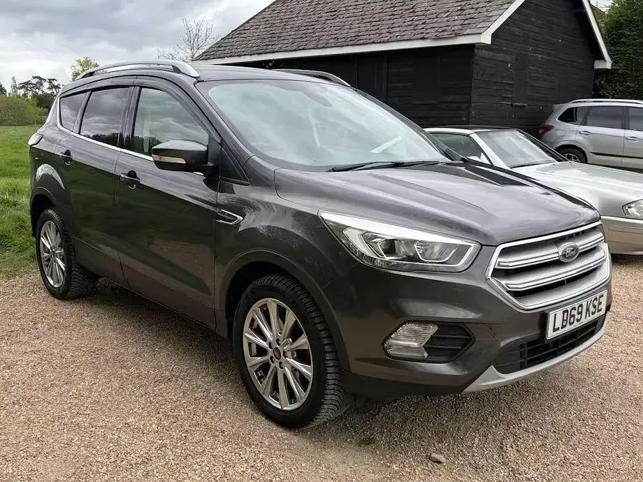 Used Ford Kuga Titanium 150 HP (110 kW) 2019 Grey SUV