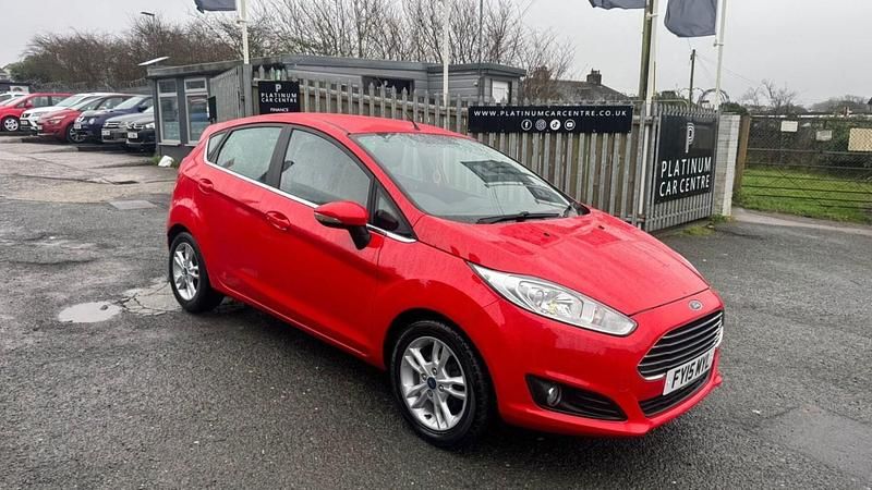 Used Ford Fiesta Zetec 2015 Red Hatchback