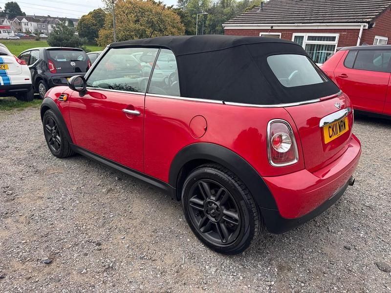 Begagnad Mini Cooper Cabriolet 2011 Röd Cab