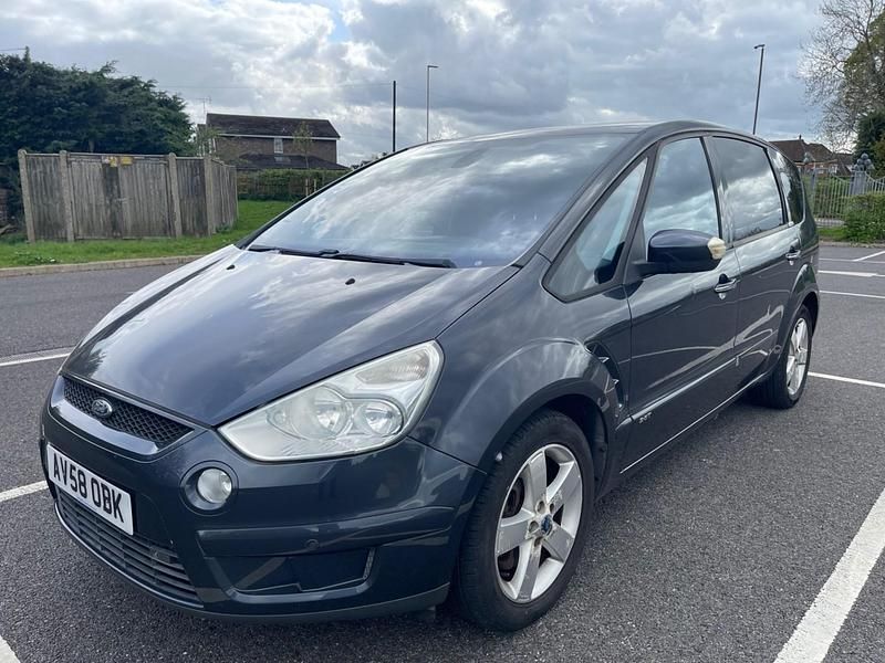 Begagnad Ford S-MAX Titanium 220 HK (161 kW) 2008 Grå Minibuss