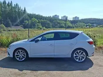 Used Seat Leon FR 180 HP (132 kW) 2018 White Hatchback