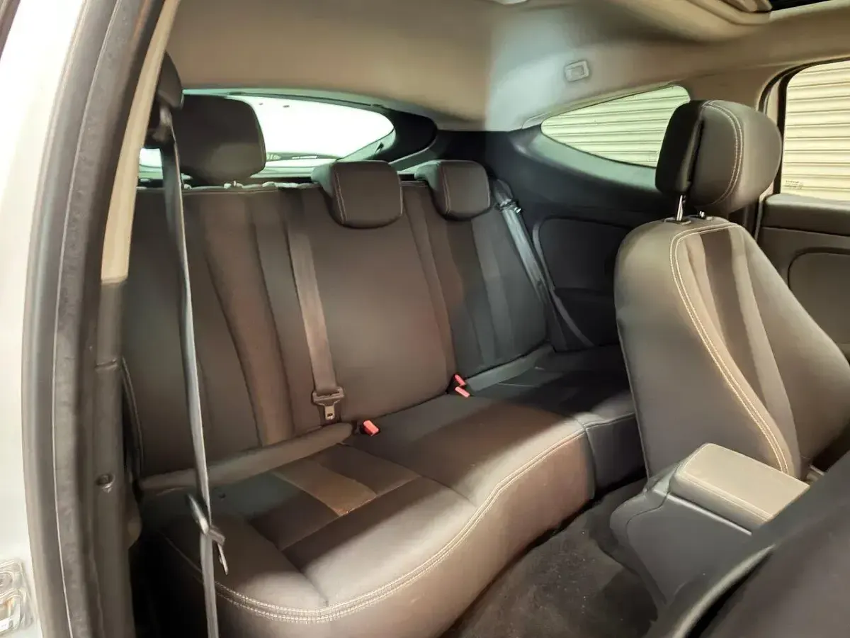 Used Renault Mégane Coupé Dynamique 2010 White Coupe