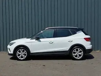 Used Seat Arona FR 115 HP (84 kW) 2025 White SUV