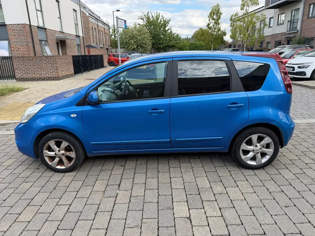 Used Nissan Note Tekna 110 HP (80 kW) 2009 Blue Hatchback