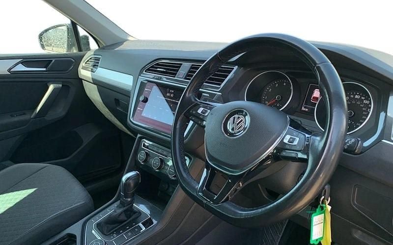 Usado VW Tiguan SE 150 HP (110 kW) 2018 Cinzento SUV