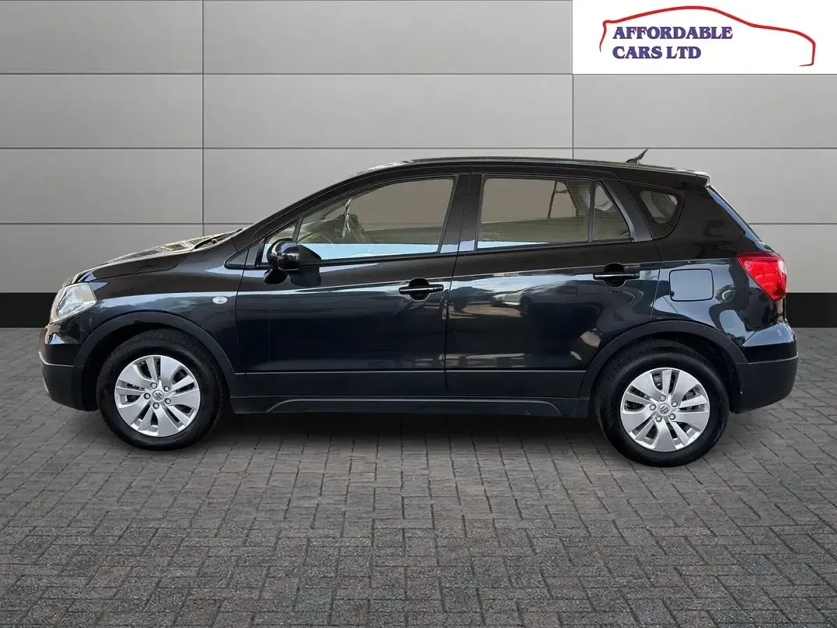 Used Suzuki SX4 S-Cross SZ3 120 HP (88 kW) 2014 Black Hatchback