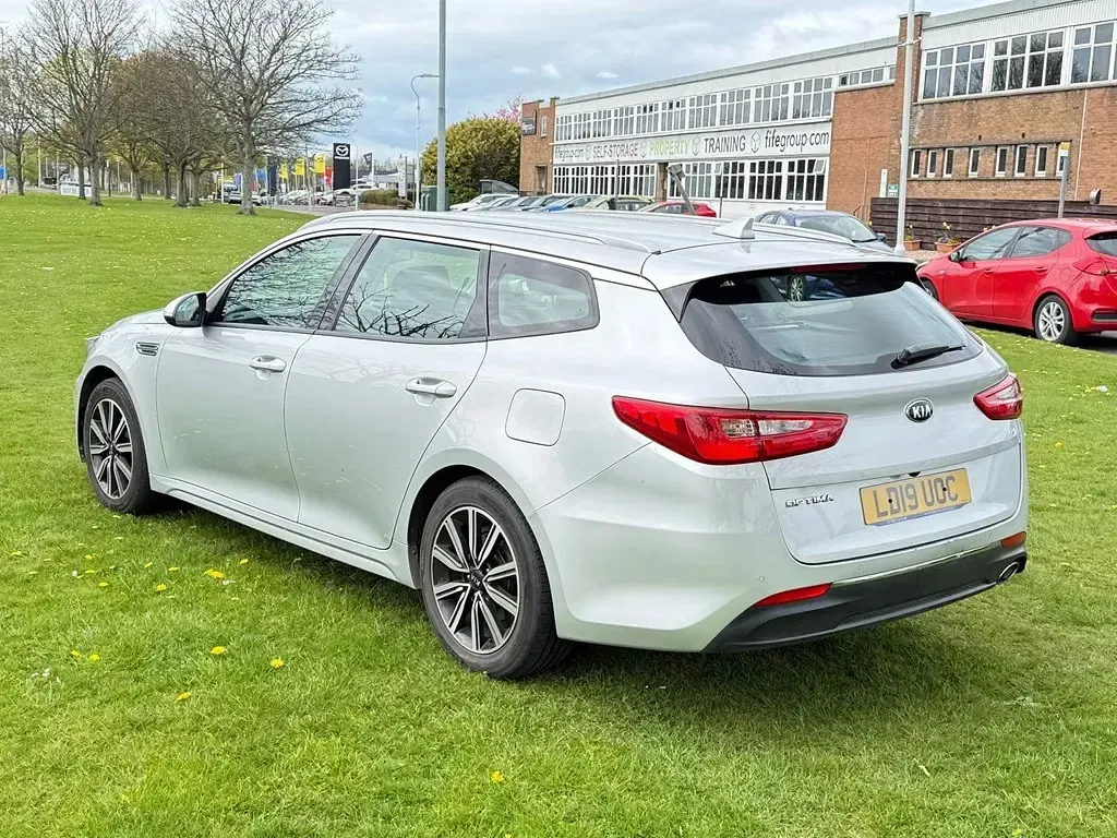 Used Kia Optima 134 HP (98 kW) 2019 Silver Estate