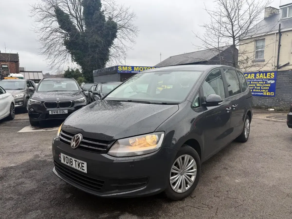 Usado VW Sharan S 177 HP (130 kW) 2018 Cinzento Monovolume