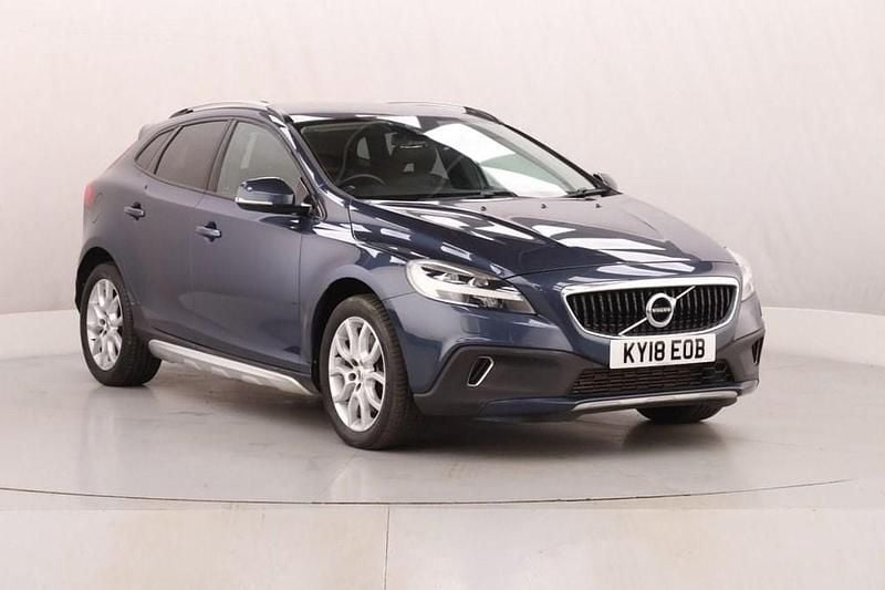 Used Volvo V40 Pro 152 HP (111 kW) 2018 Blue Hatchback