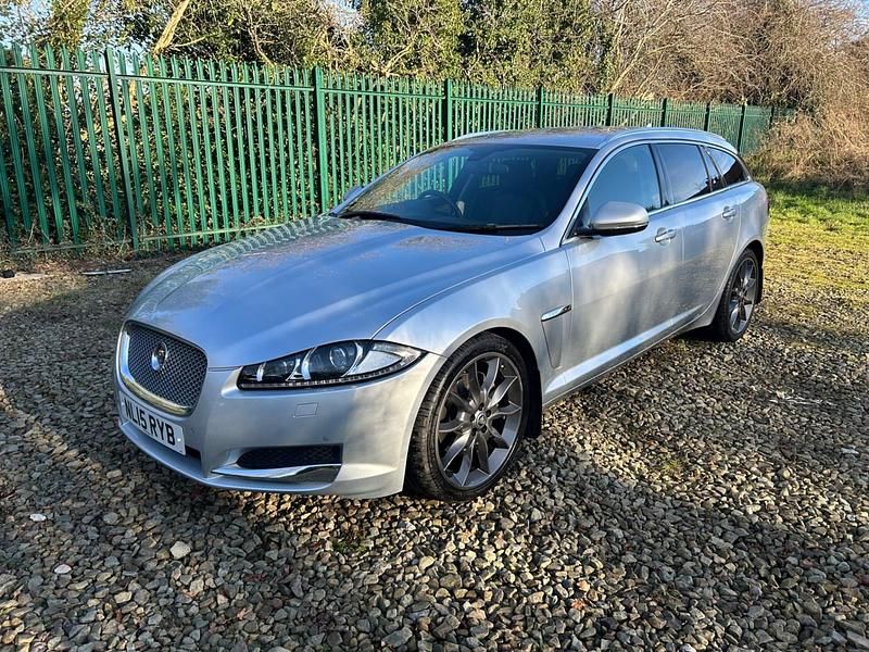Begagnad Jaguar XF Luxury 2015 Silver Kombi
