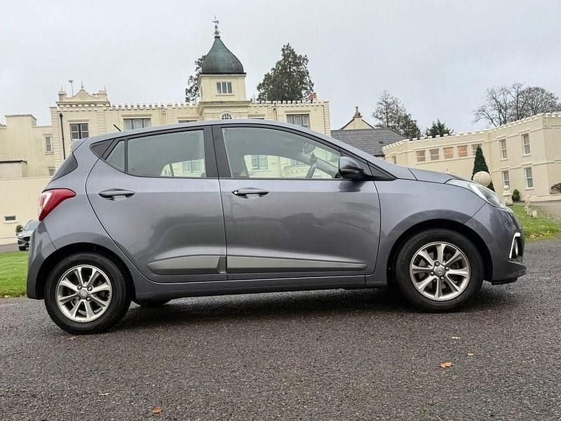Used Hyundai i10 Premium 87 HP (63 kW) 2015 Grey Hatchback