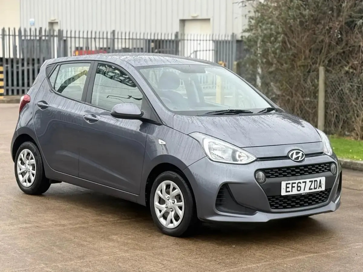 Used Hyundai i10 67 HP (49 kW) 2018 Grey Hatchback