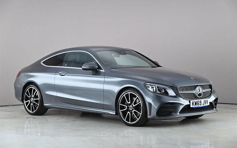 Usado Mercedes C300 AMG Line Premium 245 HP (180 kW) 2019 Coupé