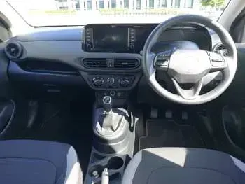 Used Hyundai i10 Advanced 63 HP (46 kW) 2025 Grey Hatchback