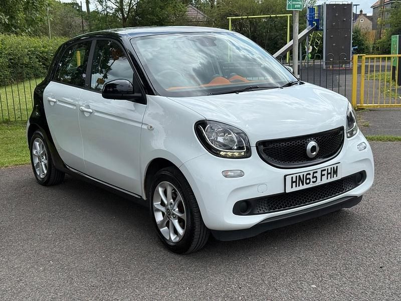 White Used 2015 Smart ForFour Passion Hatchback | £3,190 (Fair price) - Image 1/4