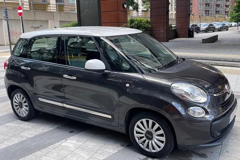 Grey/white Used 2013 Fiat 500L Pop Star MPV | £3,990 (Fair price) - Image 1/1