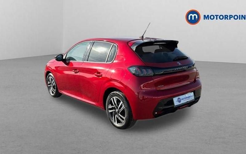 Used Peugeot 208 Allure+ 131 HP (96 kW) 2023 Red Hatchback