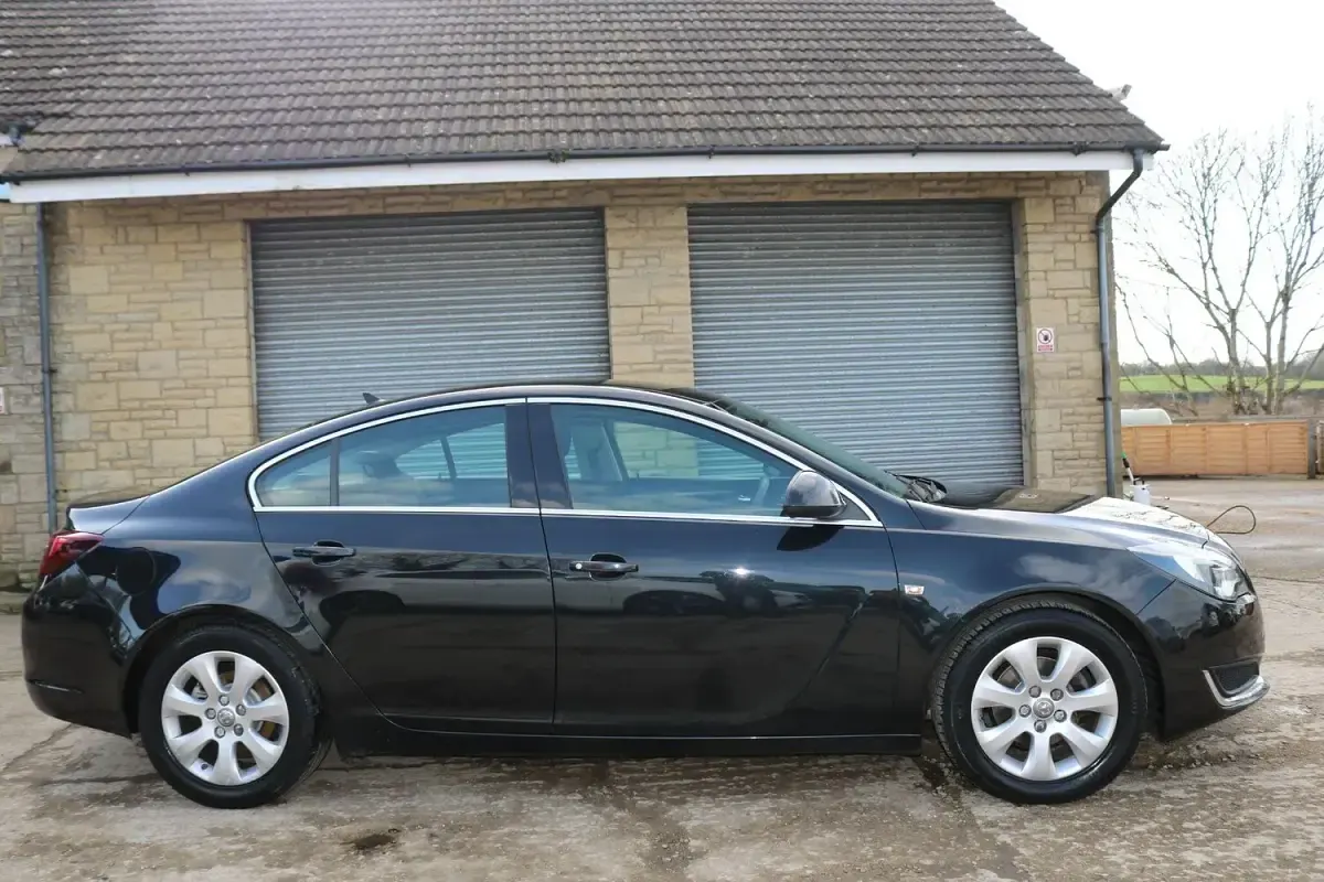 Used Vauxhall Insignia S 2016 Black Sedan