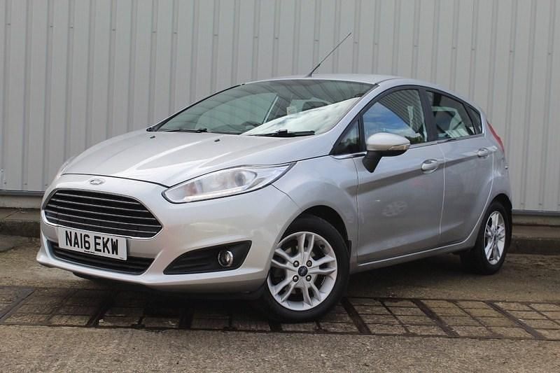 Used Ford Fiesta Zetec 2016 Silver Hatchback