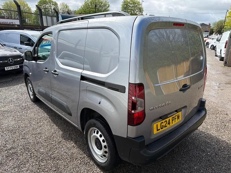 Used Citroën Berlingo 100 HP (73 kW) 2024 Grey MPV