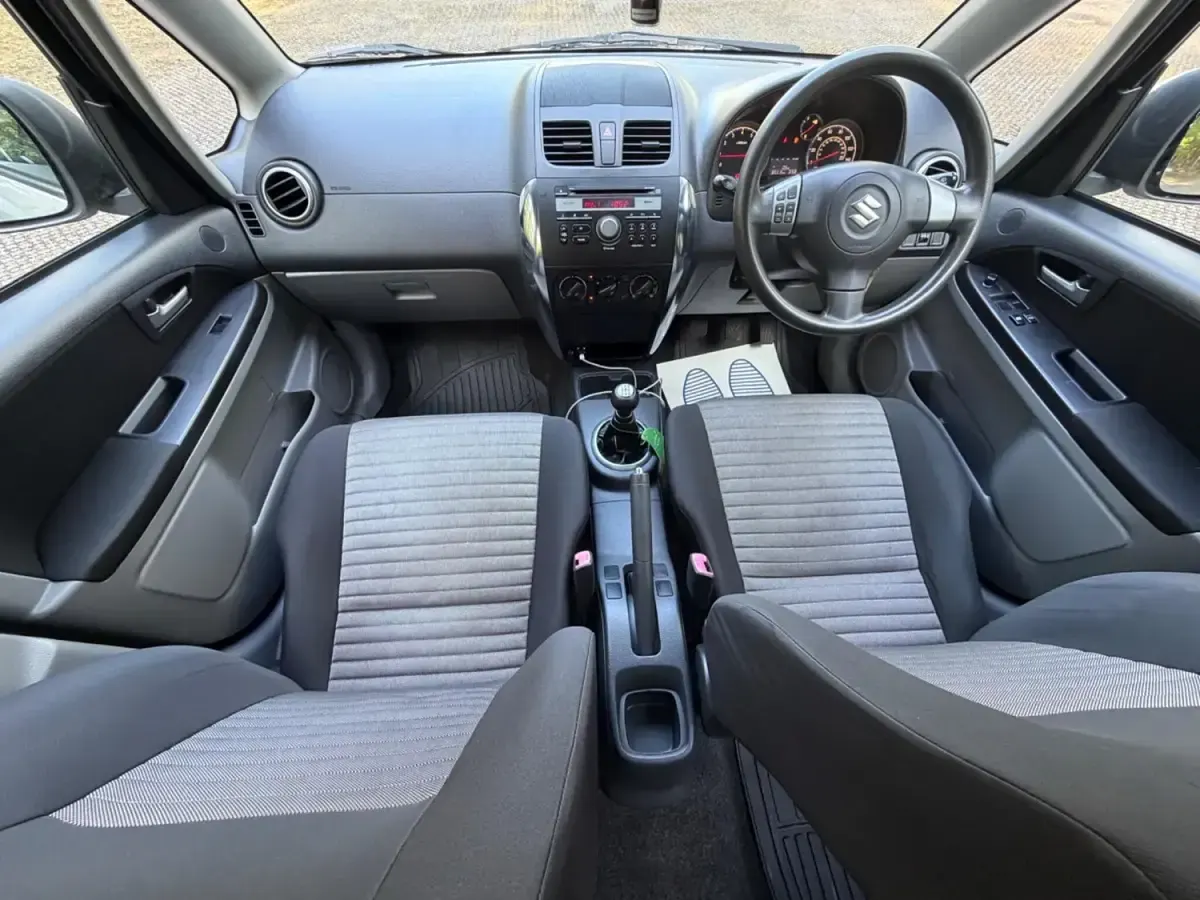 Używany Suzuki SX4 SZ3 120 KM (88 kW) 2013 Srebrny Hatchback