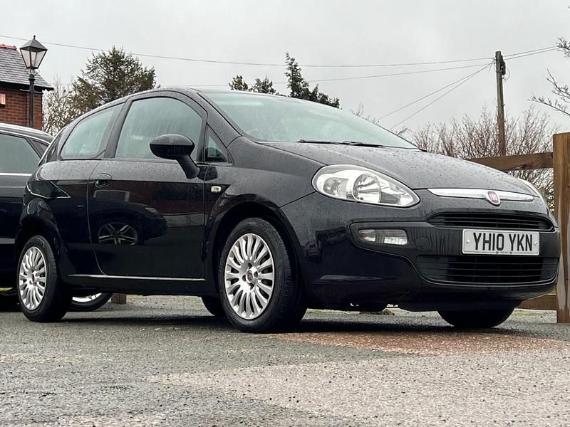Used Fiat Punto Evo Active 77 HP (56 kW) 2010 Black Hatchback