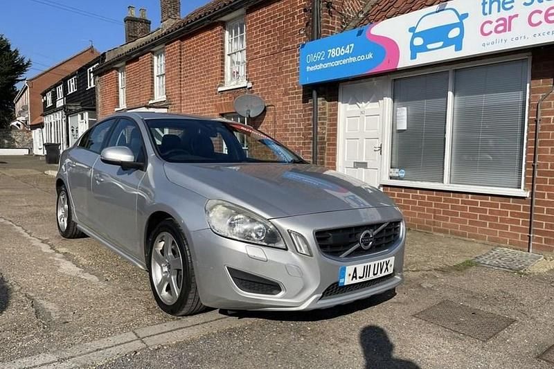 Used Volvo S60 215 HP (158 kW) 2011 Silver Sedan