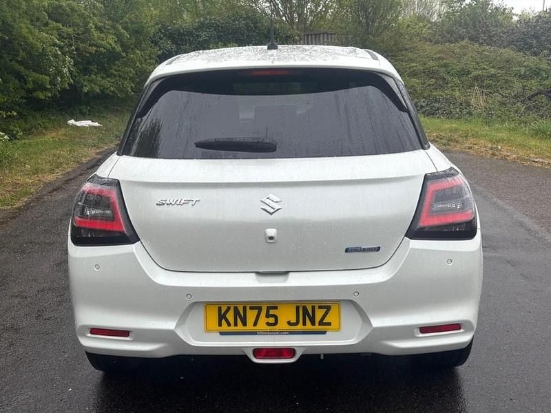 Used Suzuki Swift 82 HP (60 kW) 2025 White Hatchback