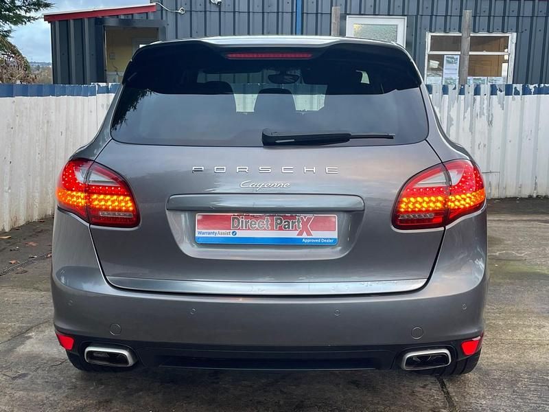 Used Porsche Cayenne 240 HP (176 kW) 2012 Grey SUV