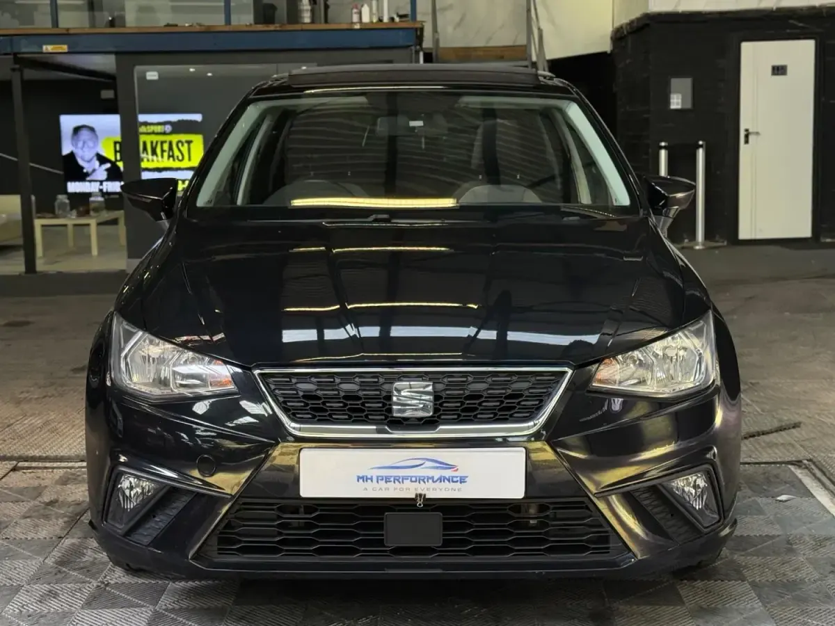 Begagnad Seat Ibiza Design 95 HK (69 kW) 2018 Svart Halvkombi