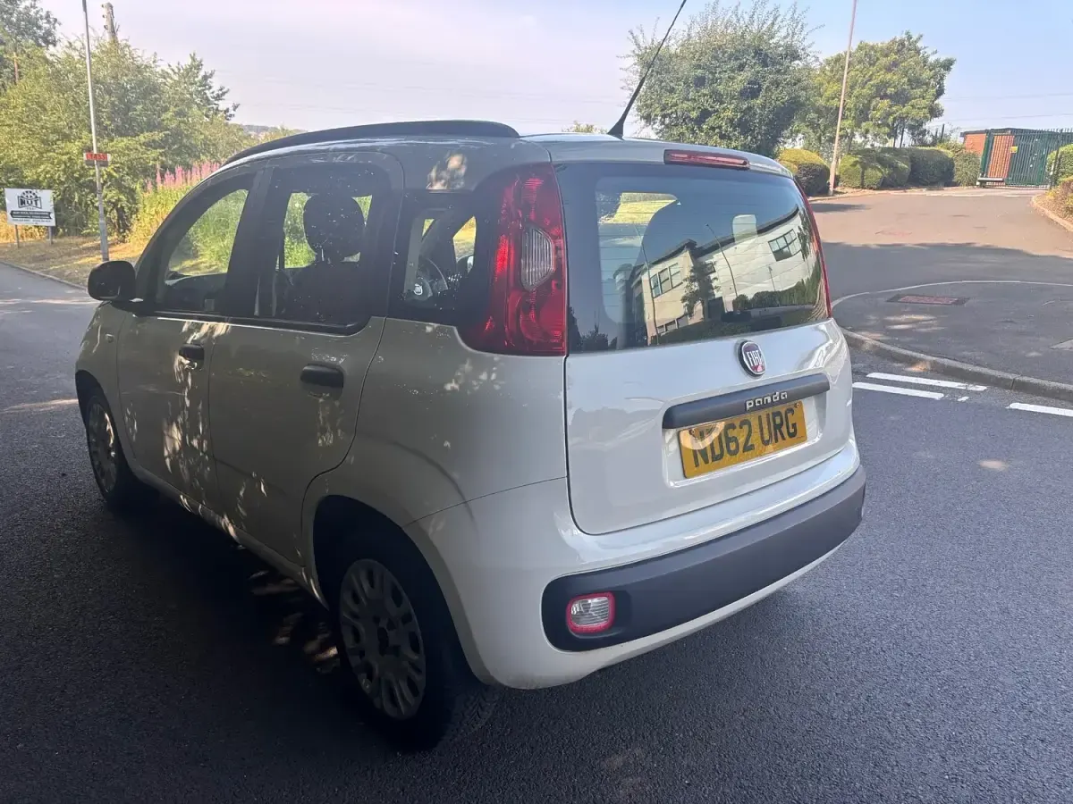 Used Fiat Panda Easy 85 HP (62 kW) 2012 White Hatchback