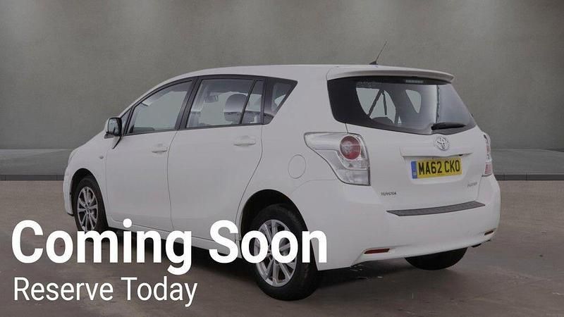Used Toyota Verso 126 HP (92 kW) 2012 White MPV