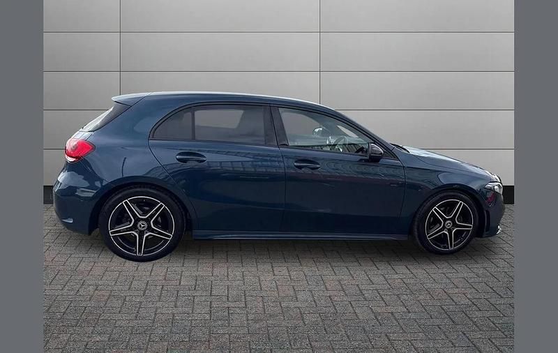 Used Mercedes A180 Executive 134 HP (98 kW) 2023 Blue Hatchback