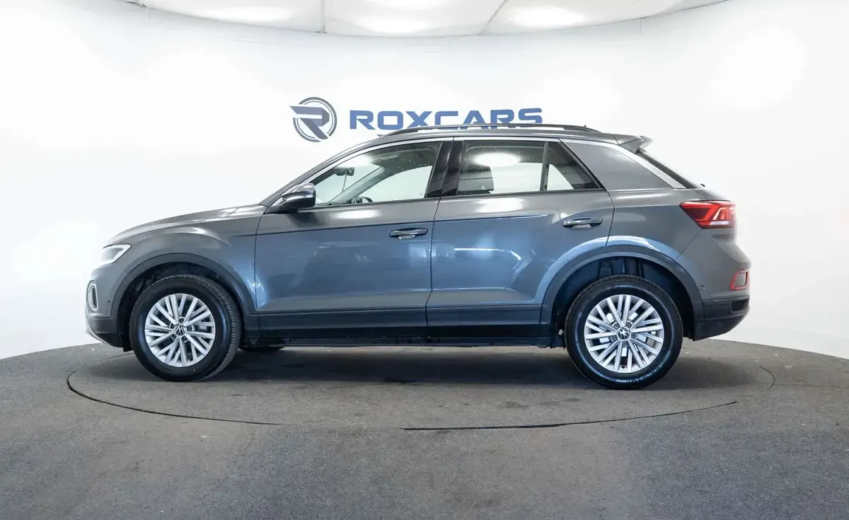 Used VW T-Roc Life 110 HP (80 kW) 2023 Grey SUV