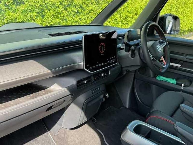 New VW ID. Buzz 250 kW (340 HP) 2026 MPV