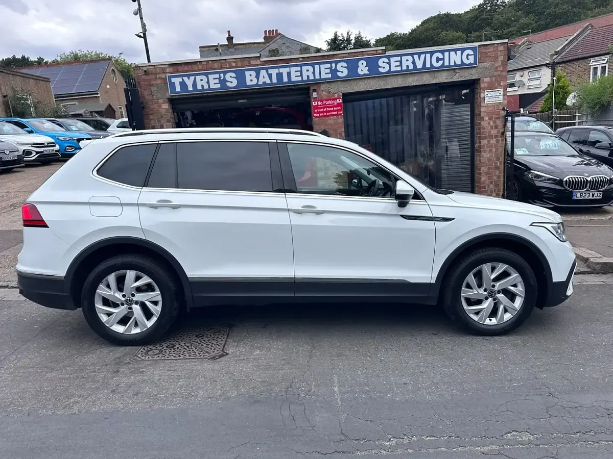 Used VW Tiguan Allspace Life 2022 White SUV