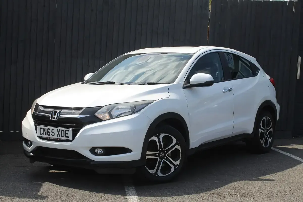 Used Honda HR-V SE 120 HP (88 kW) 2015 White SUV