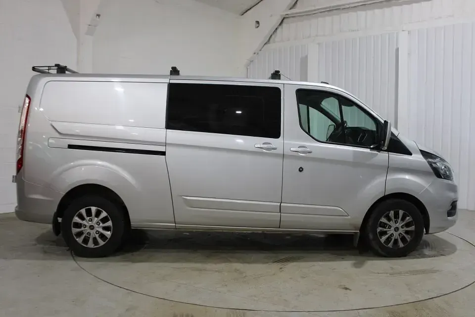 Used Ford Transit Custom Limited 130 HP (95 kW) 2021 Silver Van
