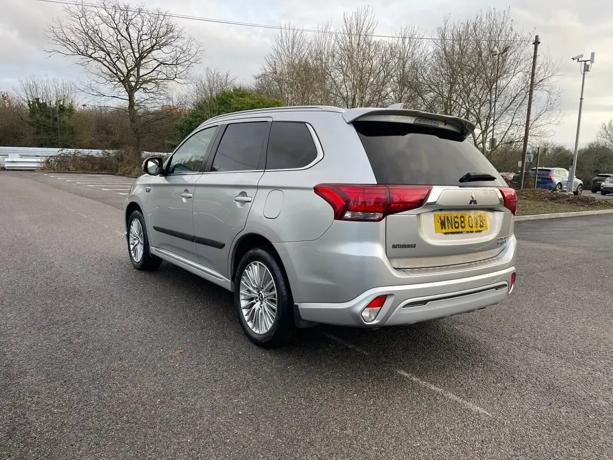 Used Mitsubishi Outlander P-HEV 2018 Silver Estate
