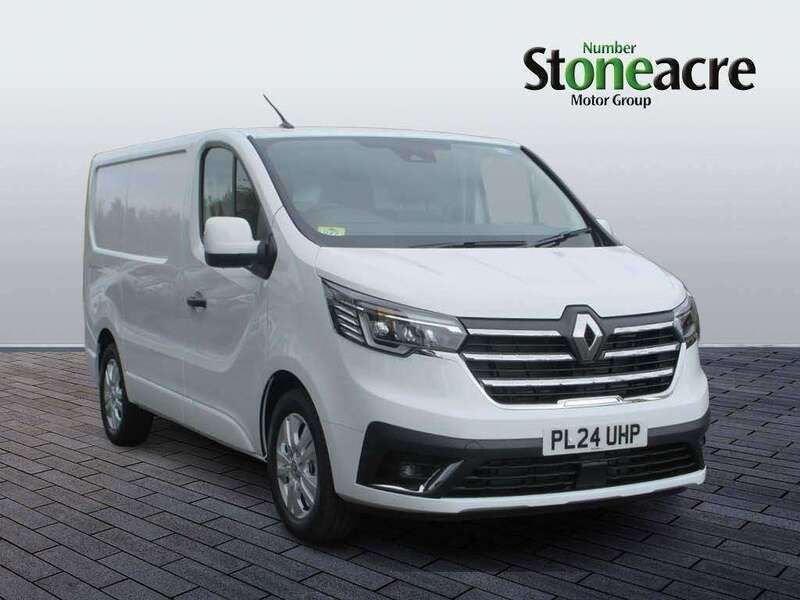 White New 2024 Renault Trafic Van | £26,994 - Image 1/4