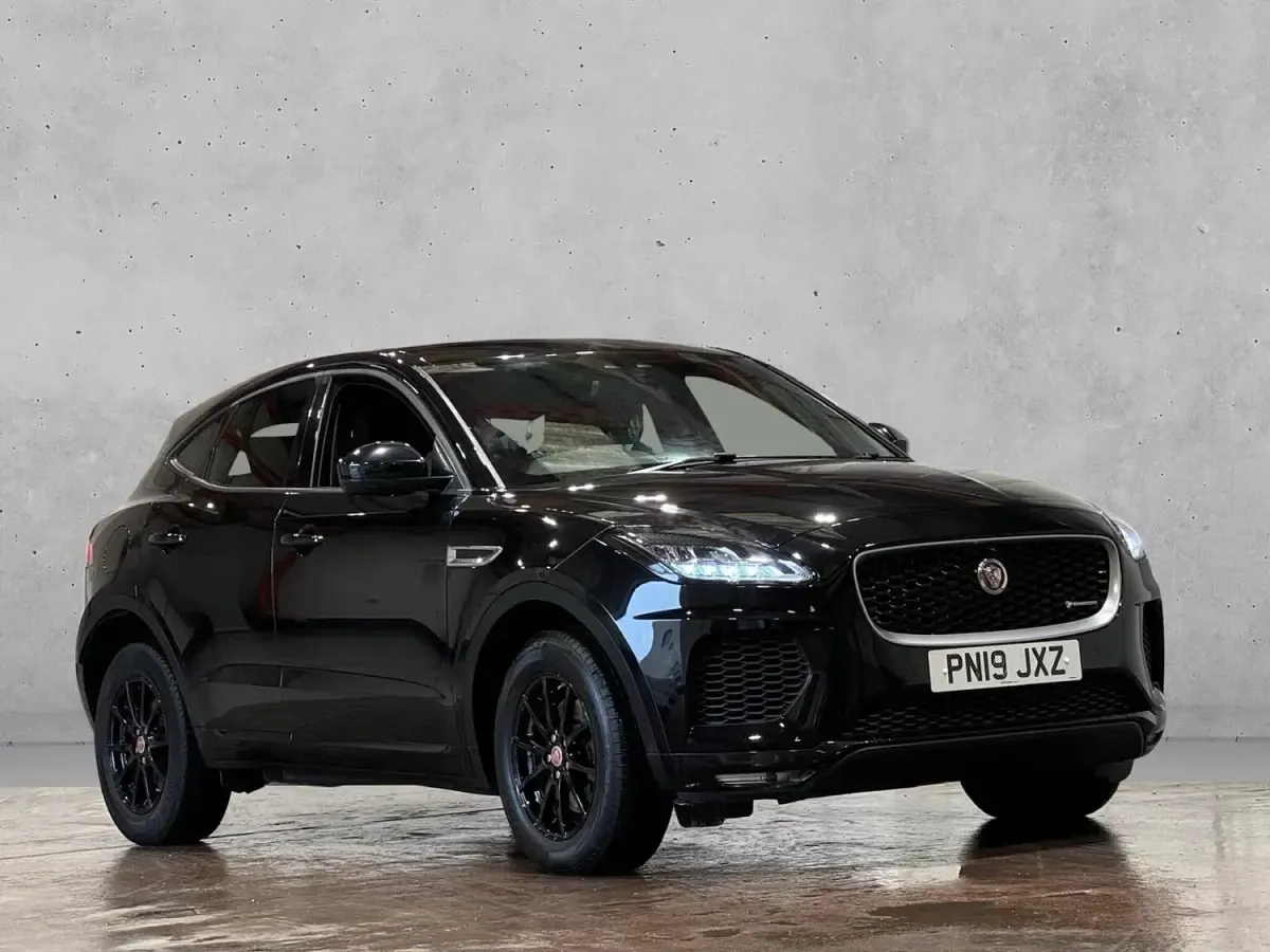 Begagnad Jaguar E-Pace R-Dynamic 2019 Svart SUV