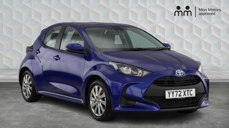 Used Toyota Yaris 2023 Blue Hatchback