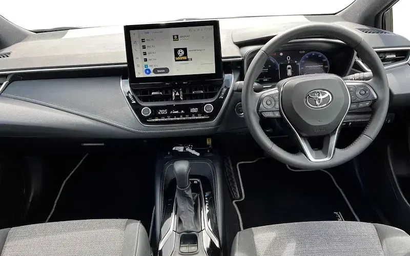 Used Toyota Corolla Design 140 HP (102 kW) 2025 Grey Estate