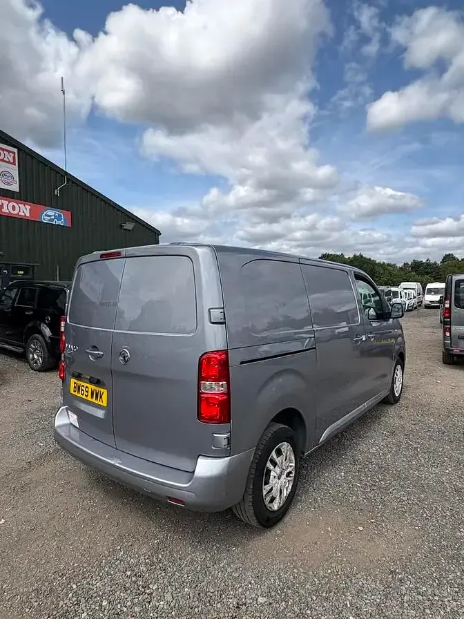 Used Vauxhall Vivaro Sportive 120 HP (88 kW) 2020 Grey MPV