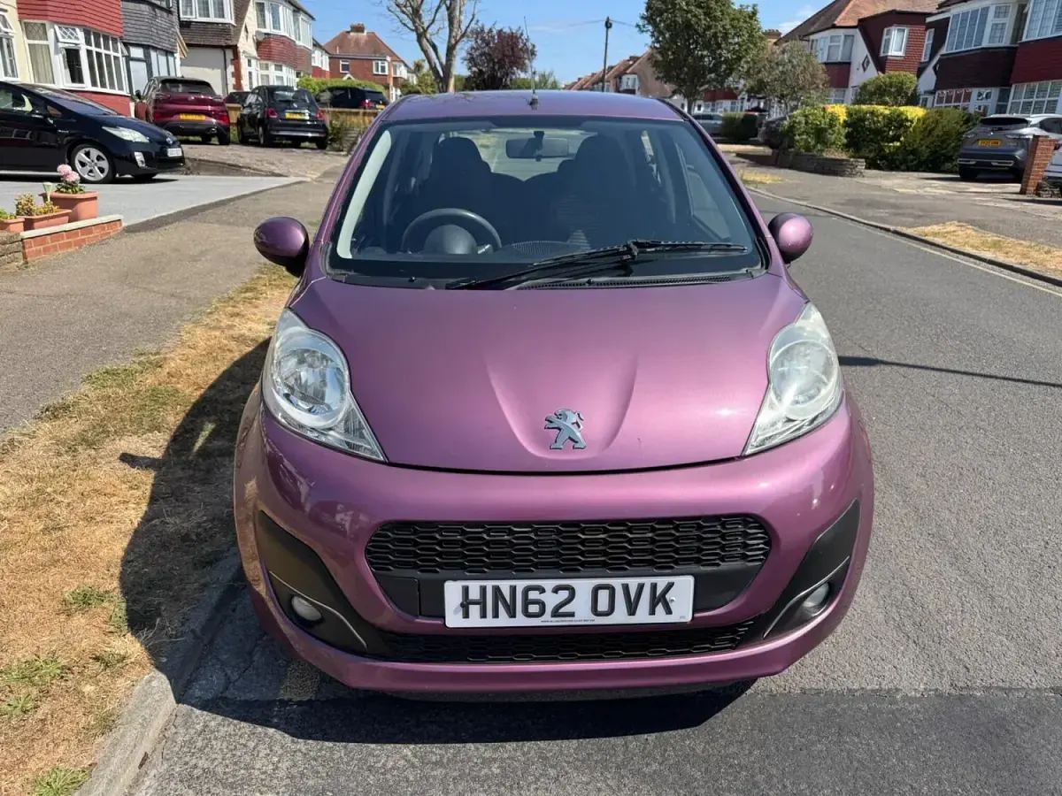 Used Peugeot 107 Active 68 HP (50 kW) 2013 Mauve/purple Hatchback